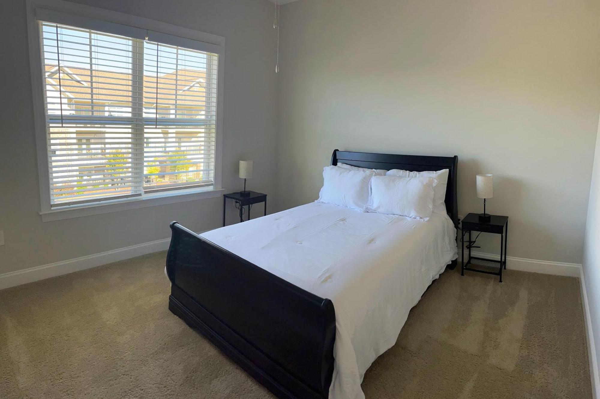 Quiet Apartment - 10 Minutes From Ecu Грийнвил Екстериор снимка