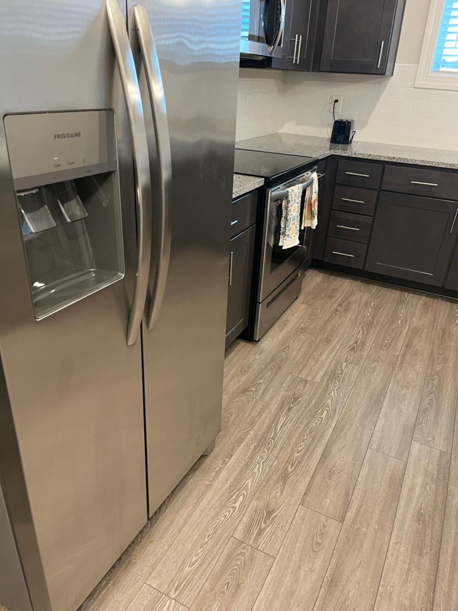 Quiet Apartment - 10 Minutes From Ecu Грийнвил Екстериор снимка